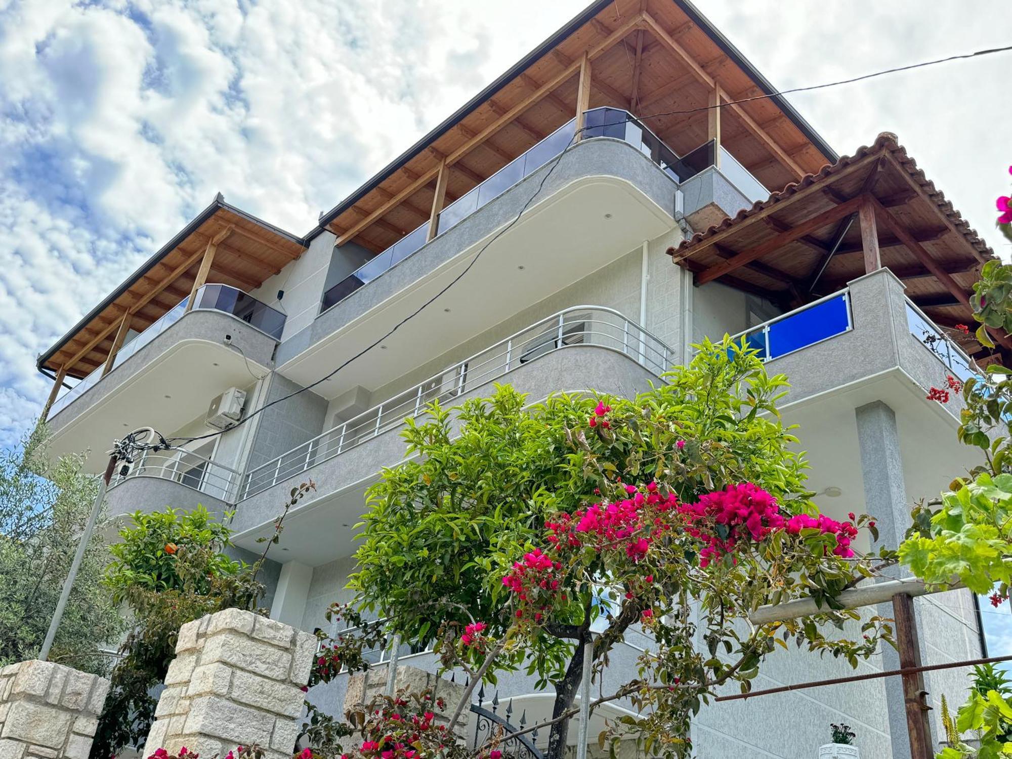 Villa Bodini Himarë Eksteriør billede